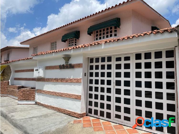 Se vende casa 250 m2 3H+1S/4B+1S/3P en Alto Prado