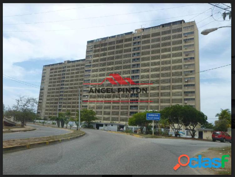 APARTAMENTO VENTA AV RAUL LEONI PORLAMAR API 3866