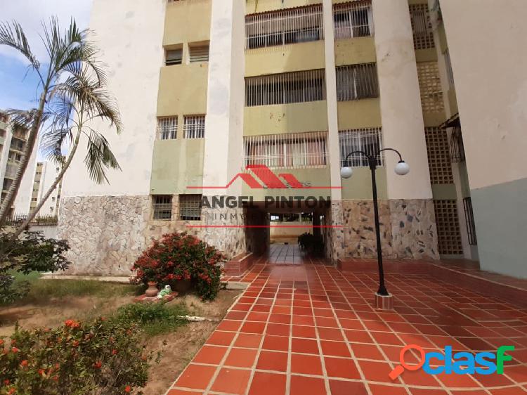 APARTAMENTO VENTA LA FLORIDA MARACAIBO API 4026