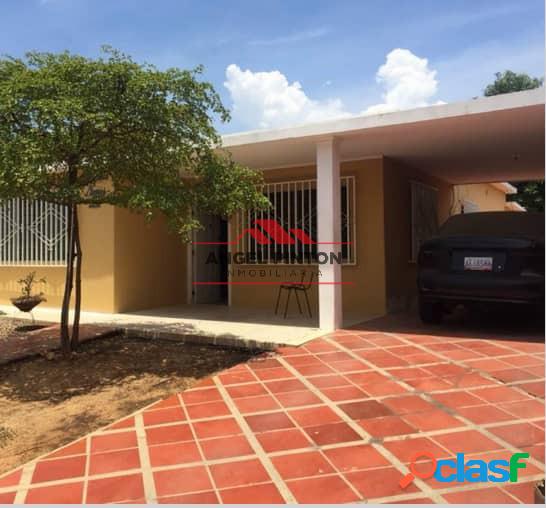 CASA COMERCIAL VENTA / ALQUILER EN SANTA MARIA MARACAIBO API