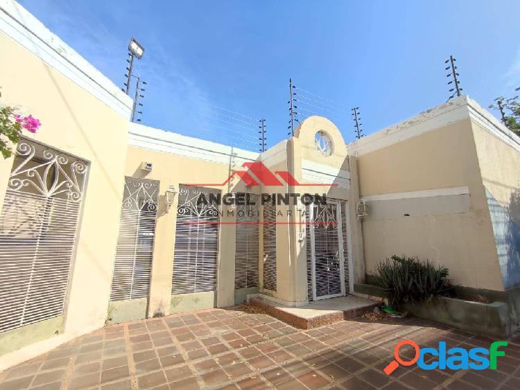 CASA EN VENTA EN URB MARACAIBO API 3928