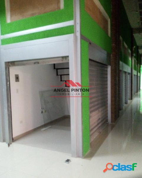 LOCAL COMERCIAL ALQUILER C.C GRAN BAZAR MARACAIBO API 4059