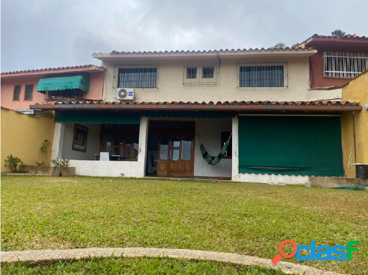 Se vende casa 293m2 4H+1S/4B+1S/2P Alto Prado