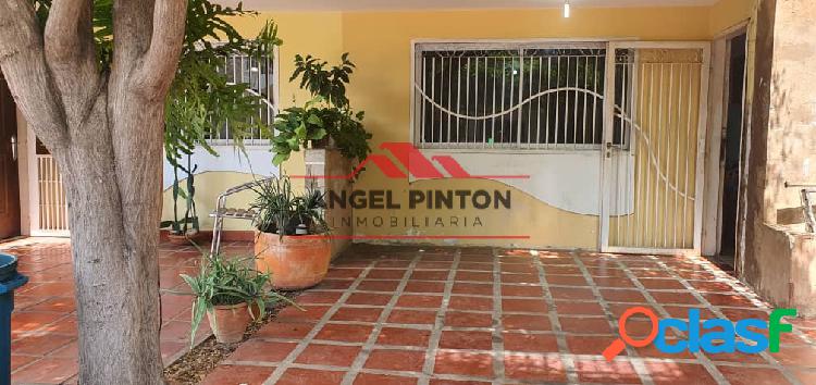 TOWNHOUSE EN VENTA VILLA EL BOSQUE MARACAIBO API 3338