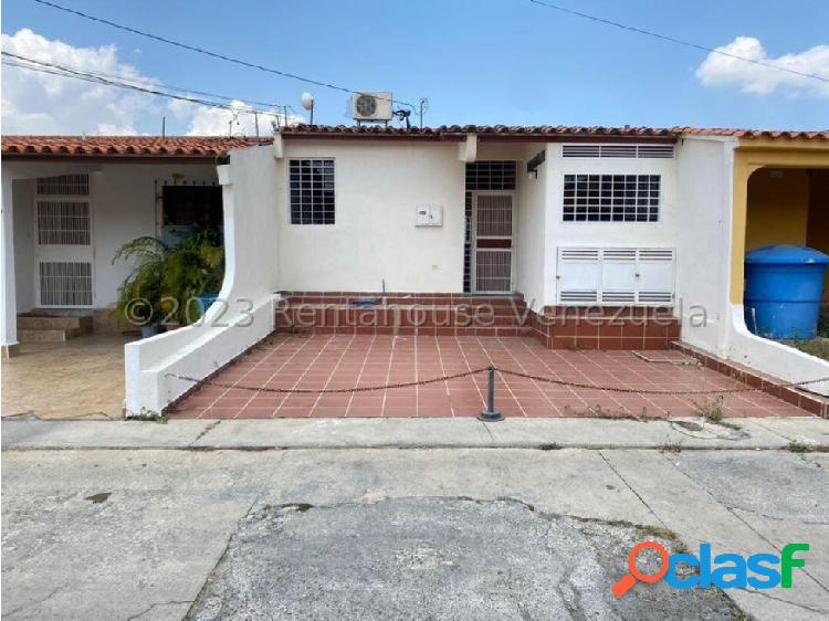 Casa en venta La Mora Cabudare 23-24072 RM 04145148282