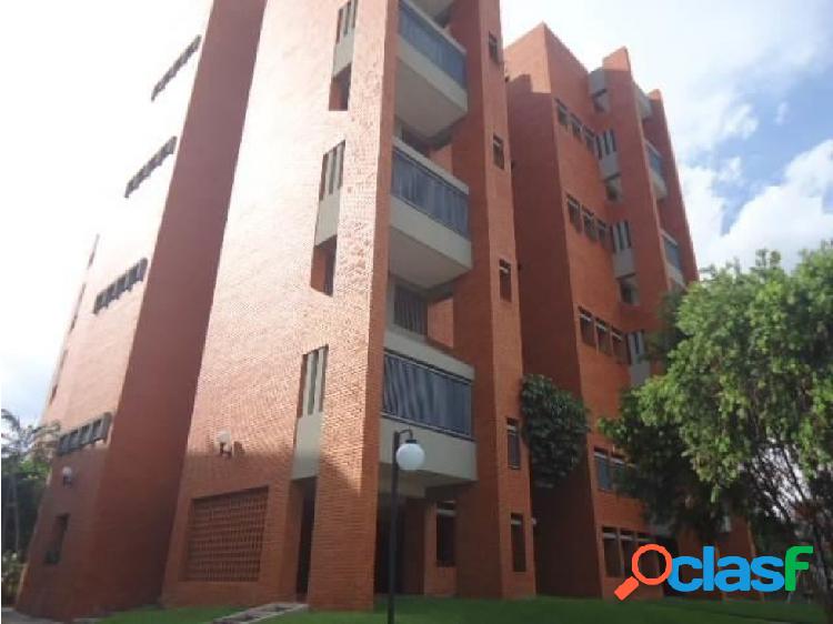 Gehijka Domínguez ofrece en venta Bello Apartamento Rah: