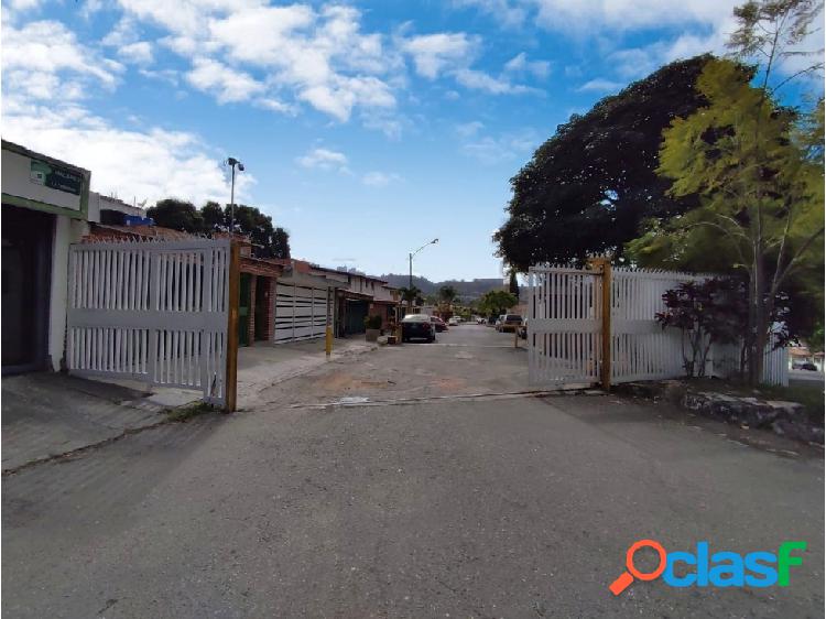 Se Vende Casa 161m2 4h/4b/2pe Lomas de La Trinidad