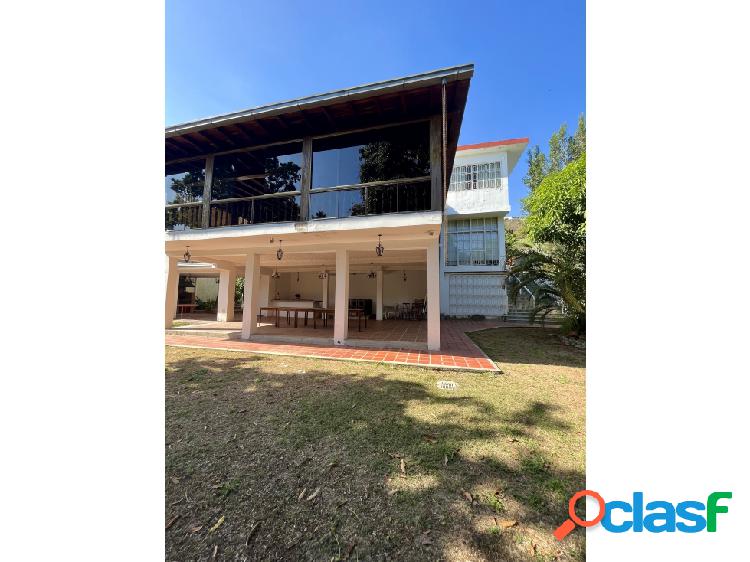 Se vende Quinta en Prados del Este de 1351 Mts 4H/ 5B/ 4PE