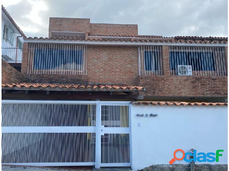 Se vende casa ubicada en Alto Prado consta de 360mts