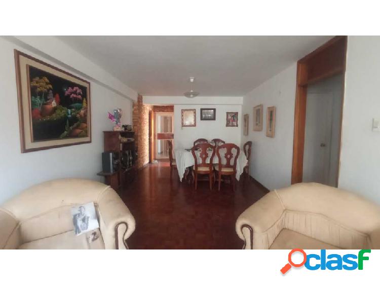 Se vende comodo apartamento Residencias caribe