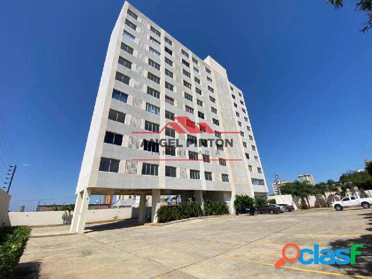 APARTAMENTO EN VENTA AV LAS DELICIAS MARACAIBO API 4247