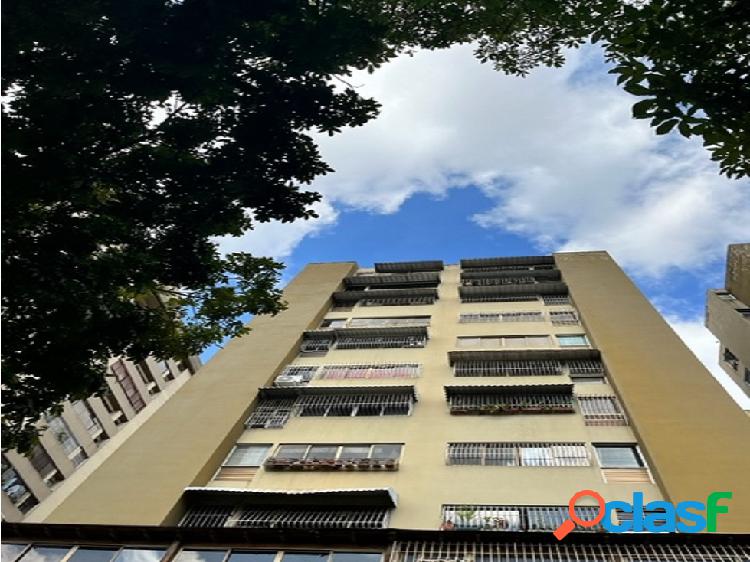 Alquiler de Apartamento en La Urbina 76m2/2H/1B/1PE