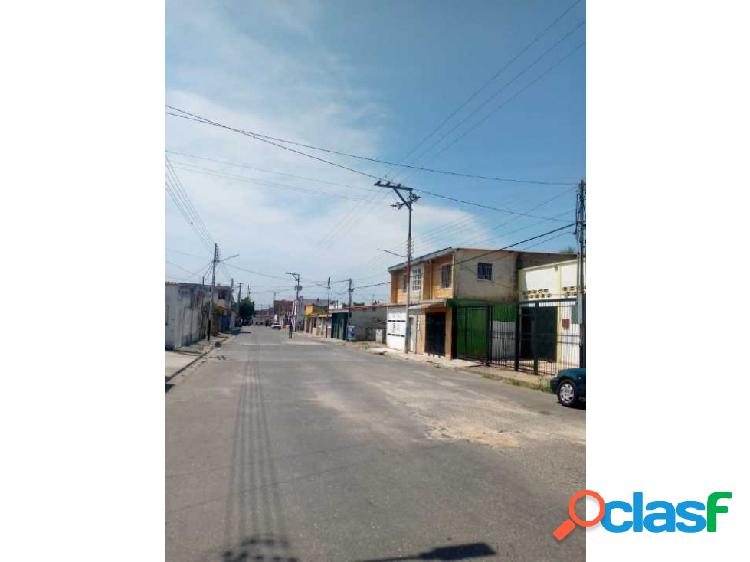 SE VENDE CASA EN SANTA ROSA