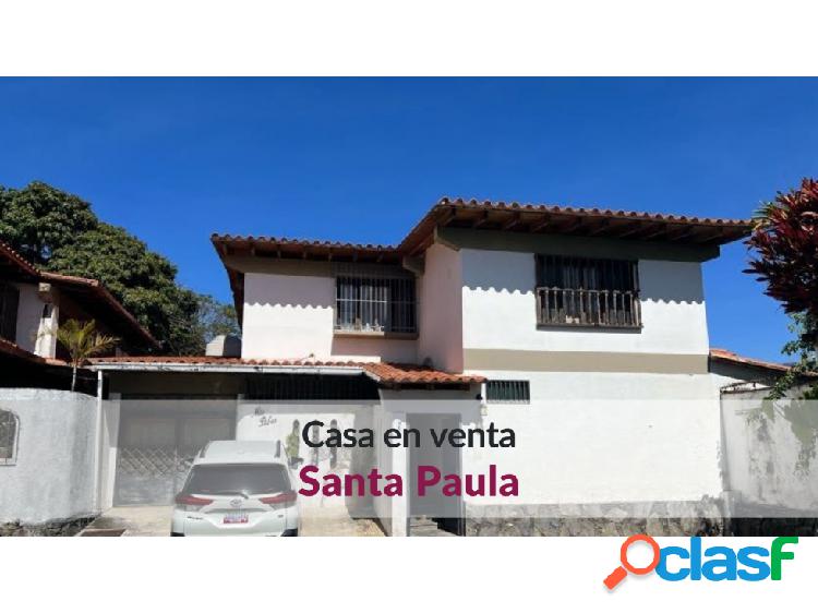 Casa en venta en Santa Paula con terraza y espectaculares