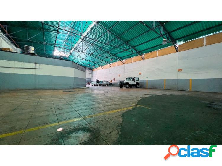 EN VENTA GALPÓN INDUSTRIAL DE 2950 mts2 AV. Nueva Granada