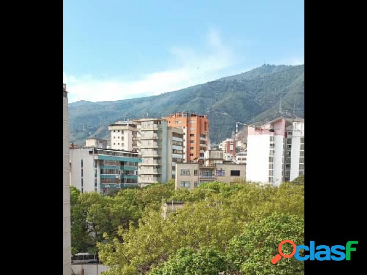 En venta hermoso y acogedor apartamento en Los Caobos,