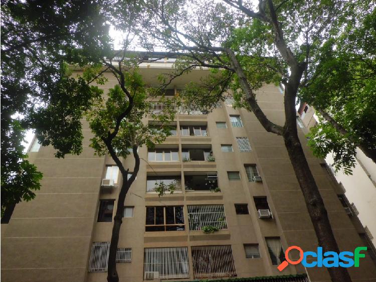 Se vende PH 244 m2. 3H+S/2B+S/2P. La Urbina