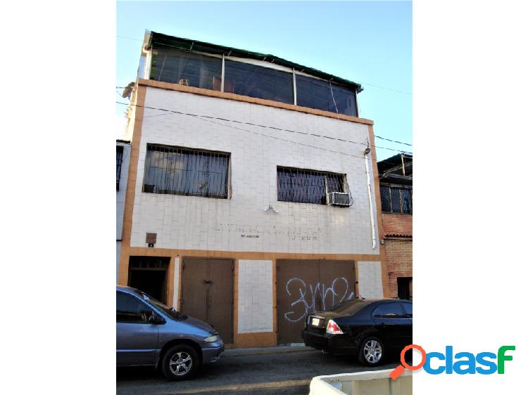 Vendo casa 483m2 3h/2b/0p Prado de Maria 3403