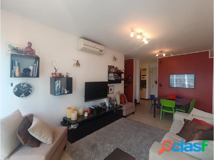 Se vende apartamento 61m2 de 1h / 1b / 1P / En parque Res