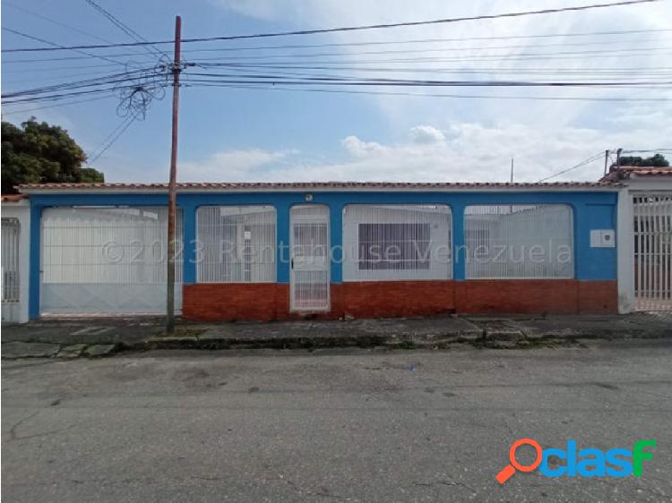 Jesus Teran Vende Hermosa Casa en Zona Este de Bqto Flex: