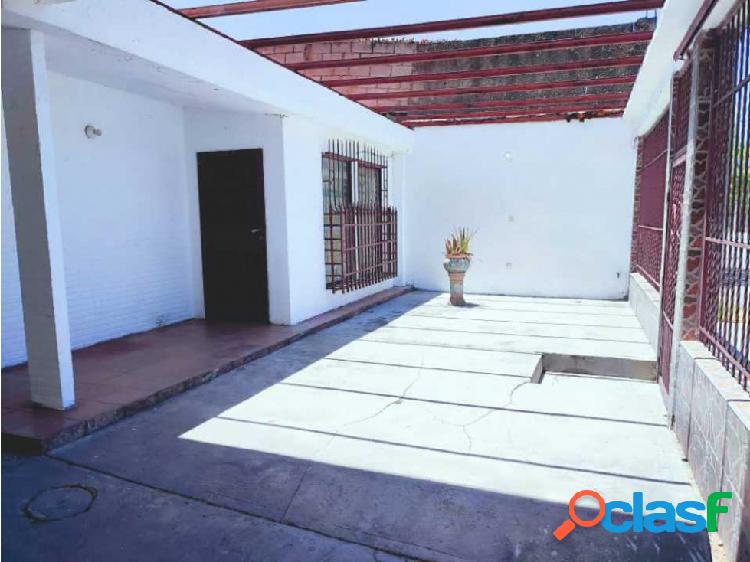 Venta de Casa Amplia en Residencias Palo Negro, Edo Aragua