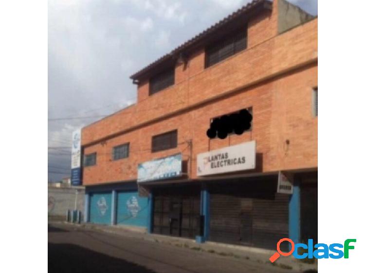 EDIFICIO COMERCIAL UBICADO EN EXCELENTE ZONA