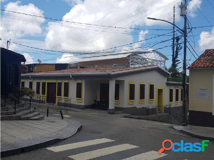 HATILLO SE VENDE CASA COMERCIAL