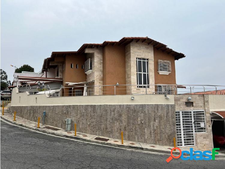 Vendo Casa en Urbanización Alto Prado Remodelada