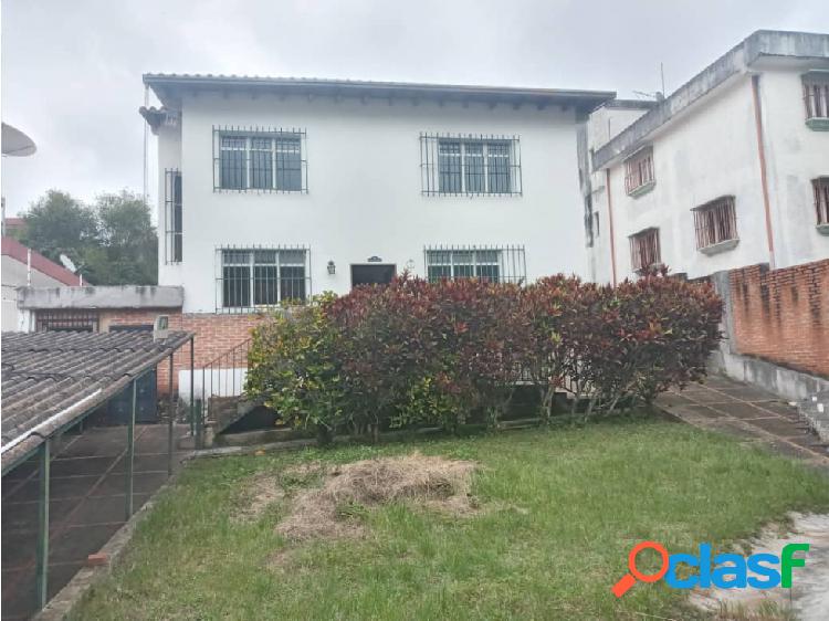 Casa en venta con anexo en Urb Miranda Sucre Caracas