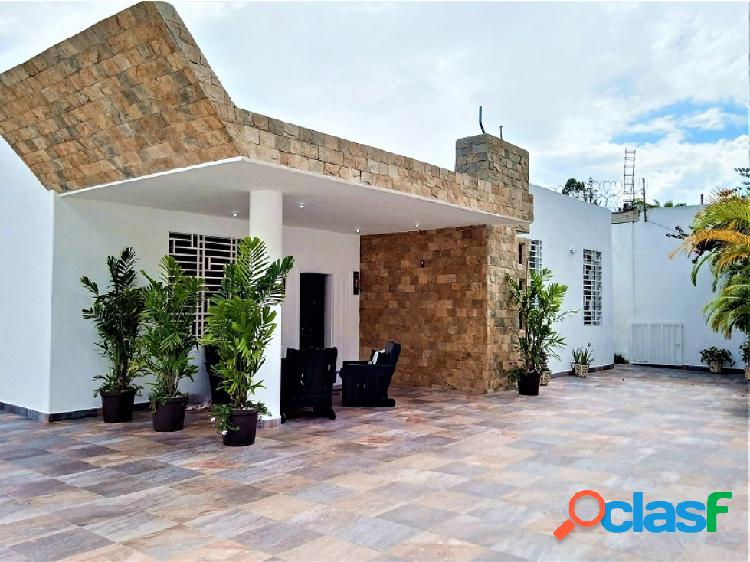 Excelente Casa en Sector Merida en Colinas de Carrizal