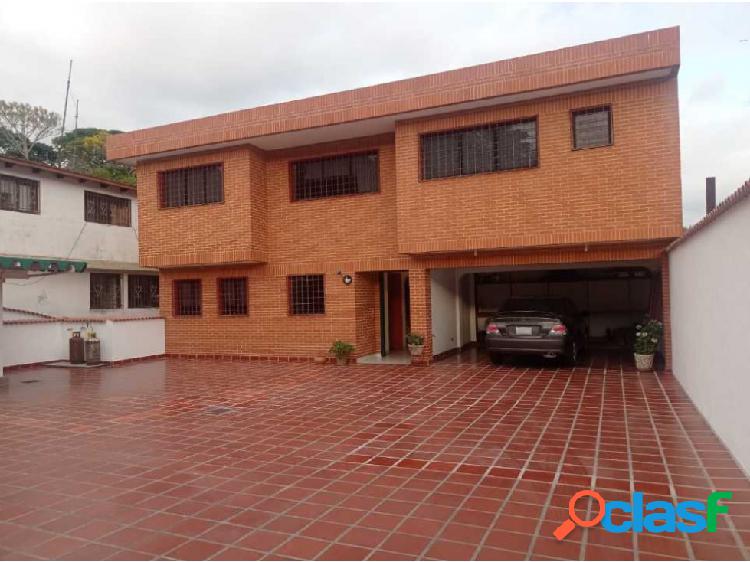 CASA MULTIFAMILIAR EN VENTA MUY BONITA, JV