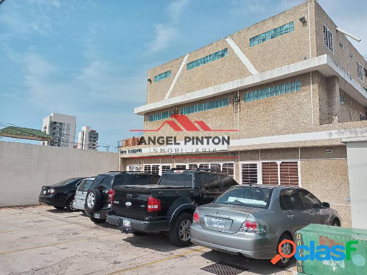 LOCAL COMERCIAL VENTA AV.10 TIERRA NEGRA MARACAIBO API 4338