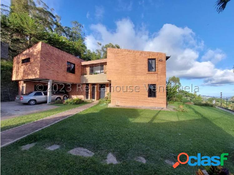 Romantica Casa en Venta El Hatillo