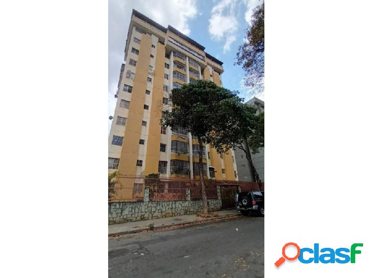 Vendo apartamento 114m2 3h/2b/1p La Urbina 6667