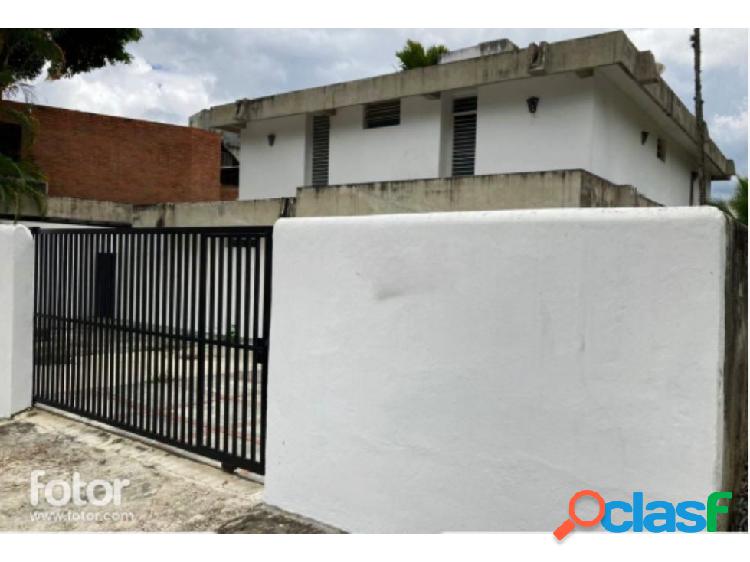 Vendo casa 320m2 5h/5b/4p San Luis 2915