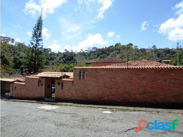 Espaciosa Casa en venta La Lagunita Country Club