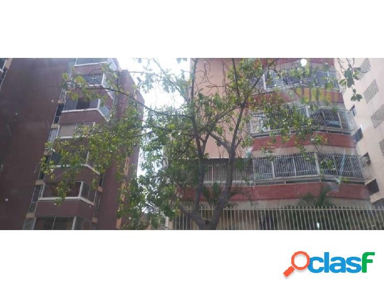 Vendo apto 121m2 2h+s/2b/1pe Los Caobos 7093