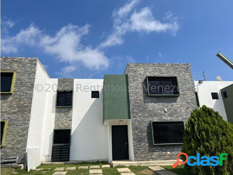 Casa en Venta Urb El Bosque Cabudare 23-28961 FCS