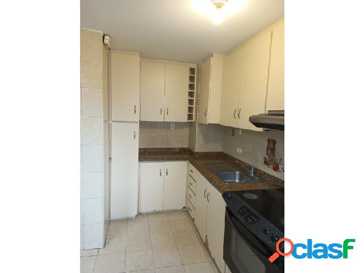 APARTAMENTO EN PLAZA VENEZUELA (DE OPORTUNIDAD)