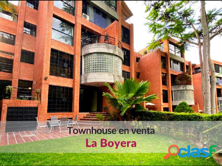 Bello Townhouse con terraza y jardín en La Boyera