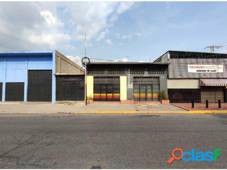 Casa con Local Comercial en obra gris Maracay San Ignacio -