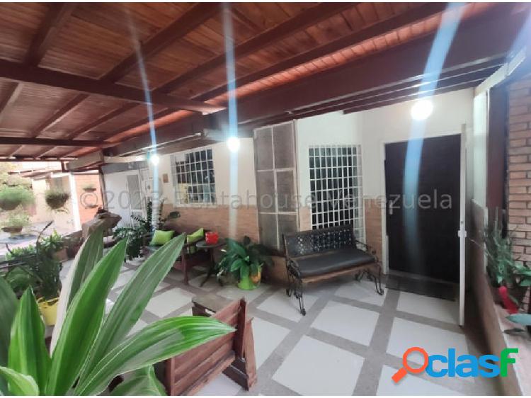 ** Jesus Teran Vende Bella Casa en Cabudare Flex: 23-23531