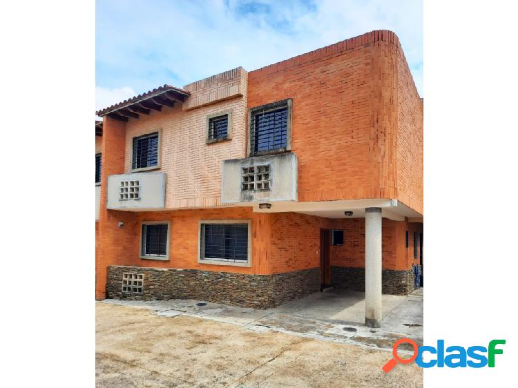 TOWNHOUSE EN VENTA, URB COLINAS DE MAÑONGO, NAGUANAGUA