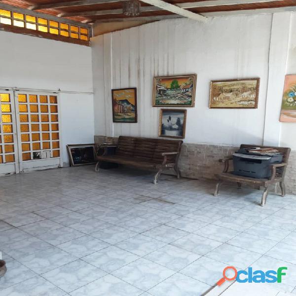 venta bella casa en caña dorada