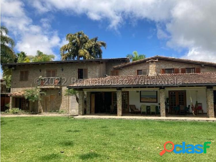 Casa con acabados únicos en venta La Lagunita Country Club