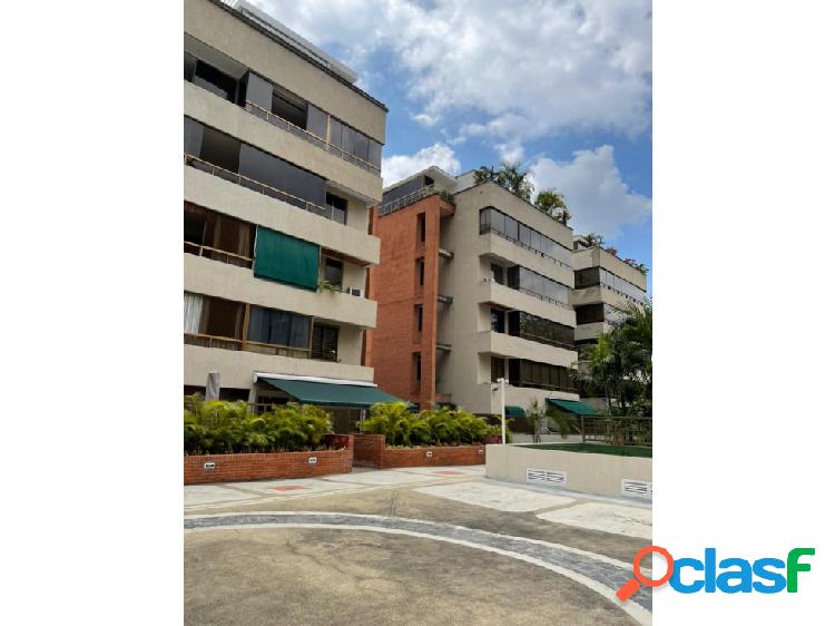 En Venta PB con terraza en La Castellana para remodelar