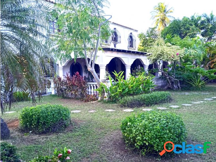 HERMOSA QUINTA EN VENTA, JORGE COLL NUEVA ESPARTA