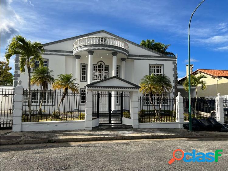 Se alquila casa 1800m2 6h/11b+3s/6p Los Naranjos del Cafetal