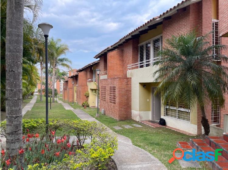 VENTA DE HERMOSO TOWN HAUSE EN LOMA LINDA 3H 3B 4E H-22