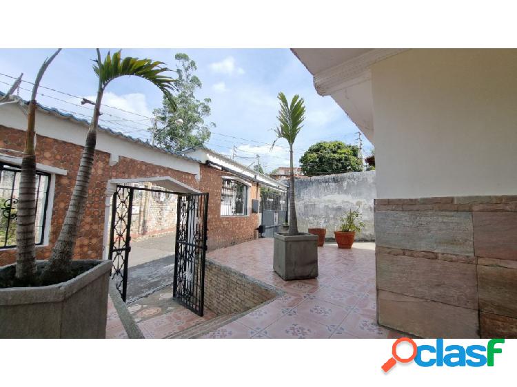 Casa en venta de 370m2 en Cerro Grande Colinas de Carrizal